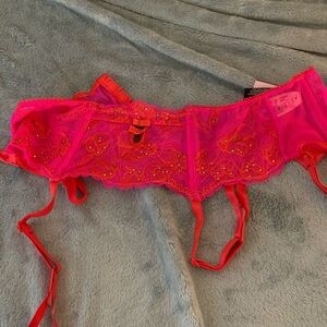 NWT Victoria Secret garter
